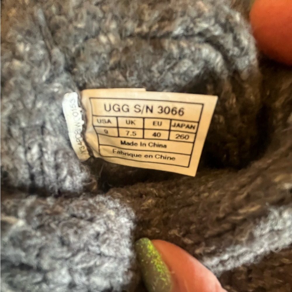 UGG Australia Lattice Cardy Boots - Picture 13 of 16